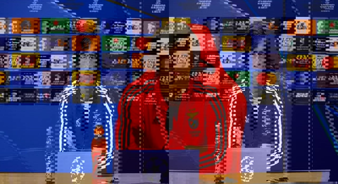2157077
