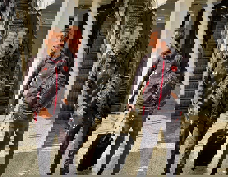 2157932