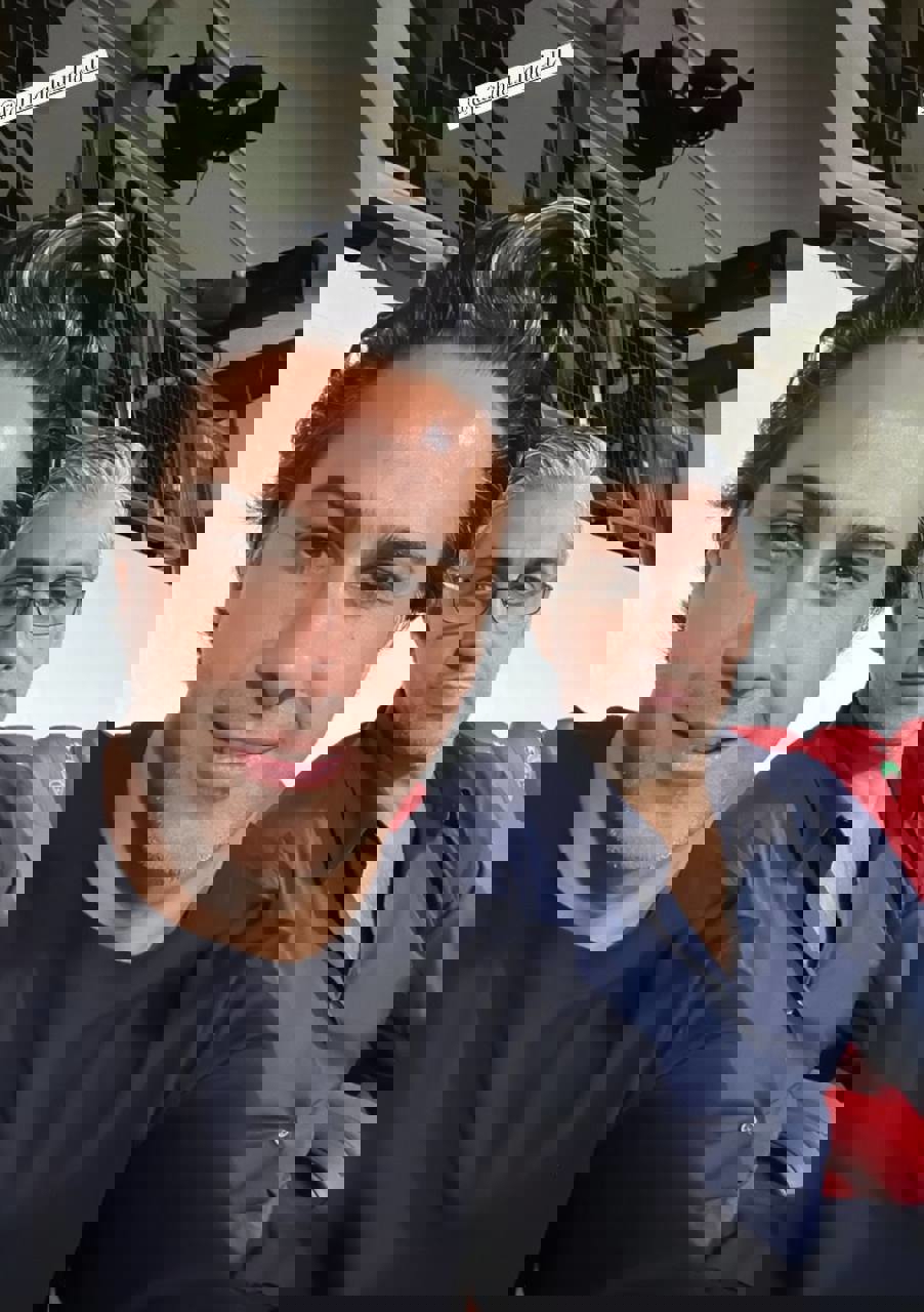 2157883