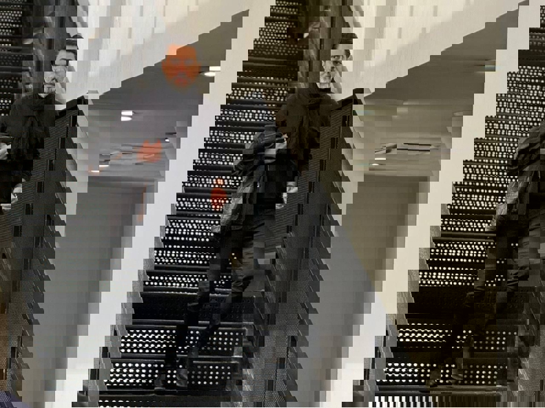 2157933
