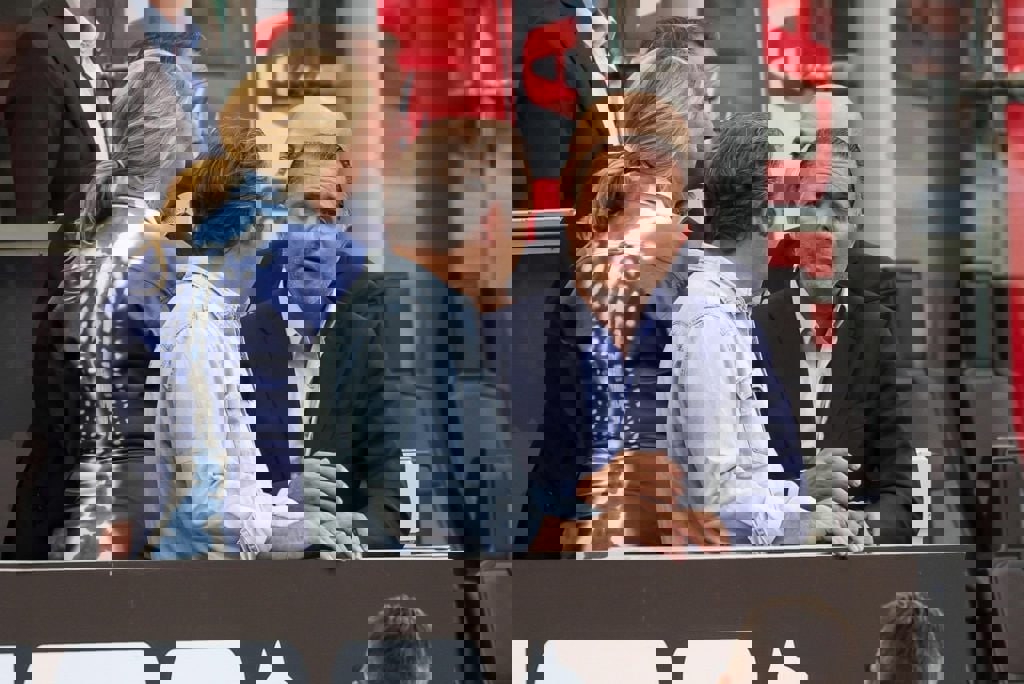 2158153