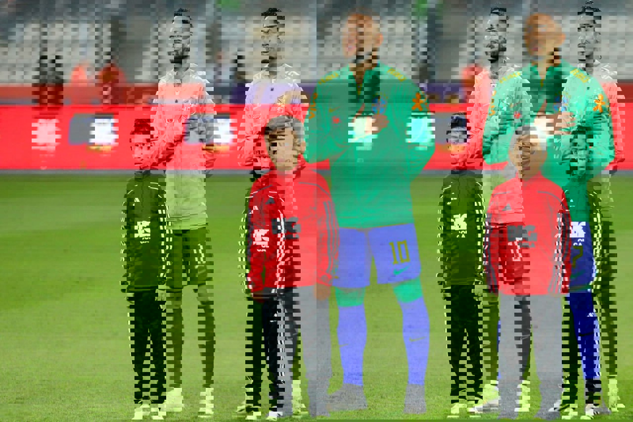 2158293