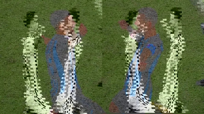 2158359