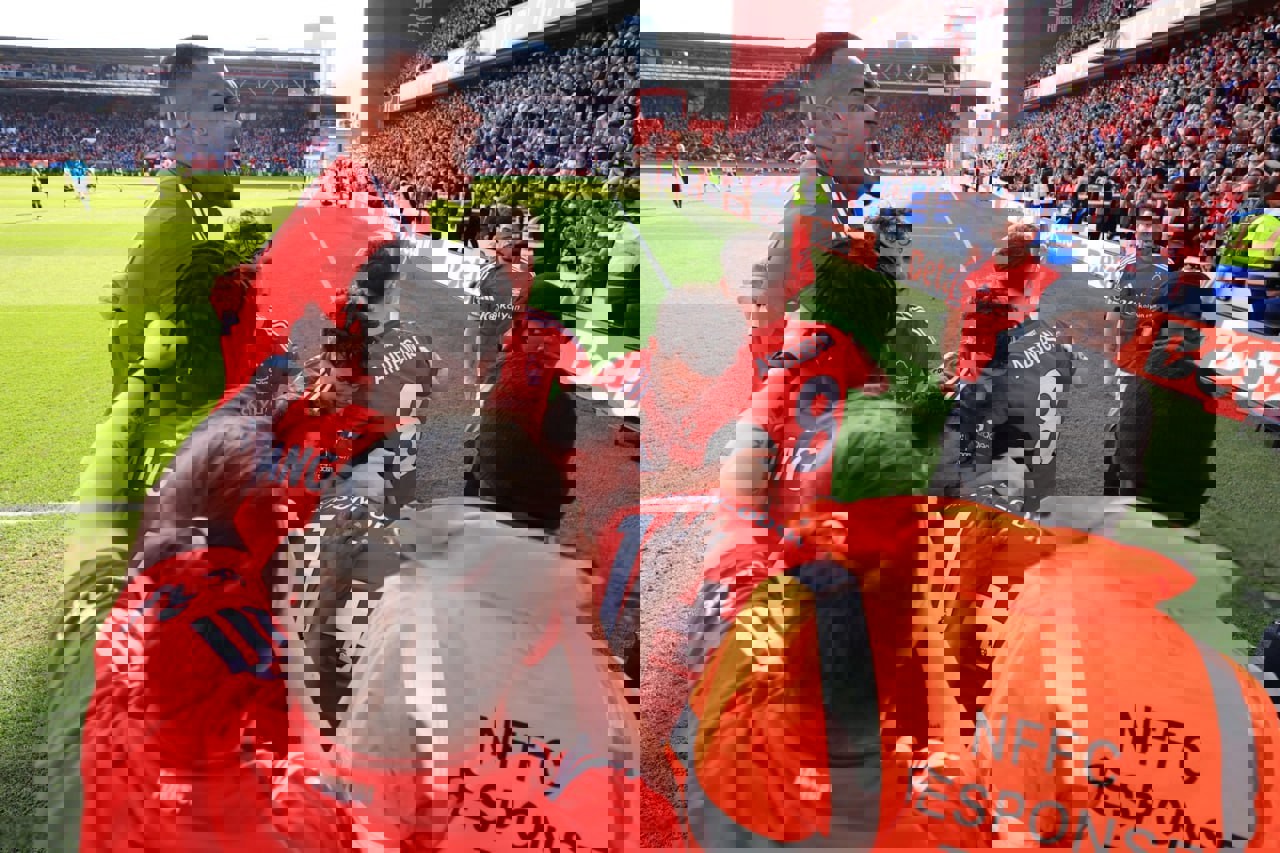 2158852