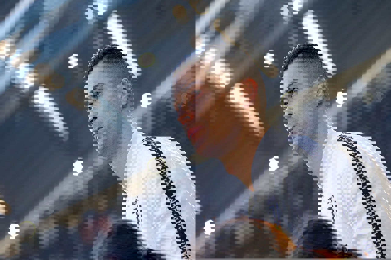 2158827