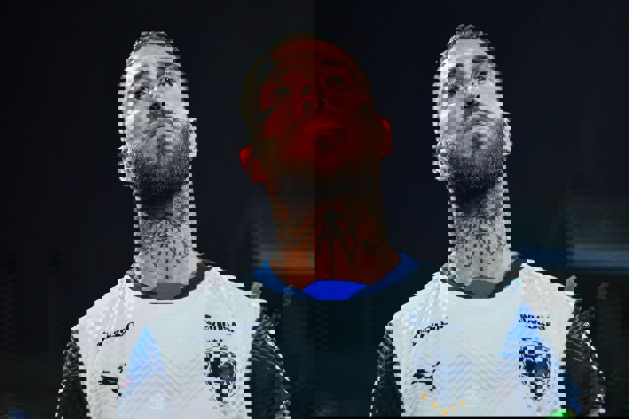 2159299