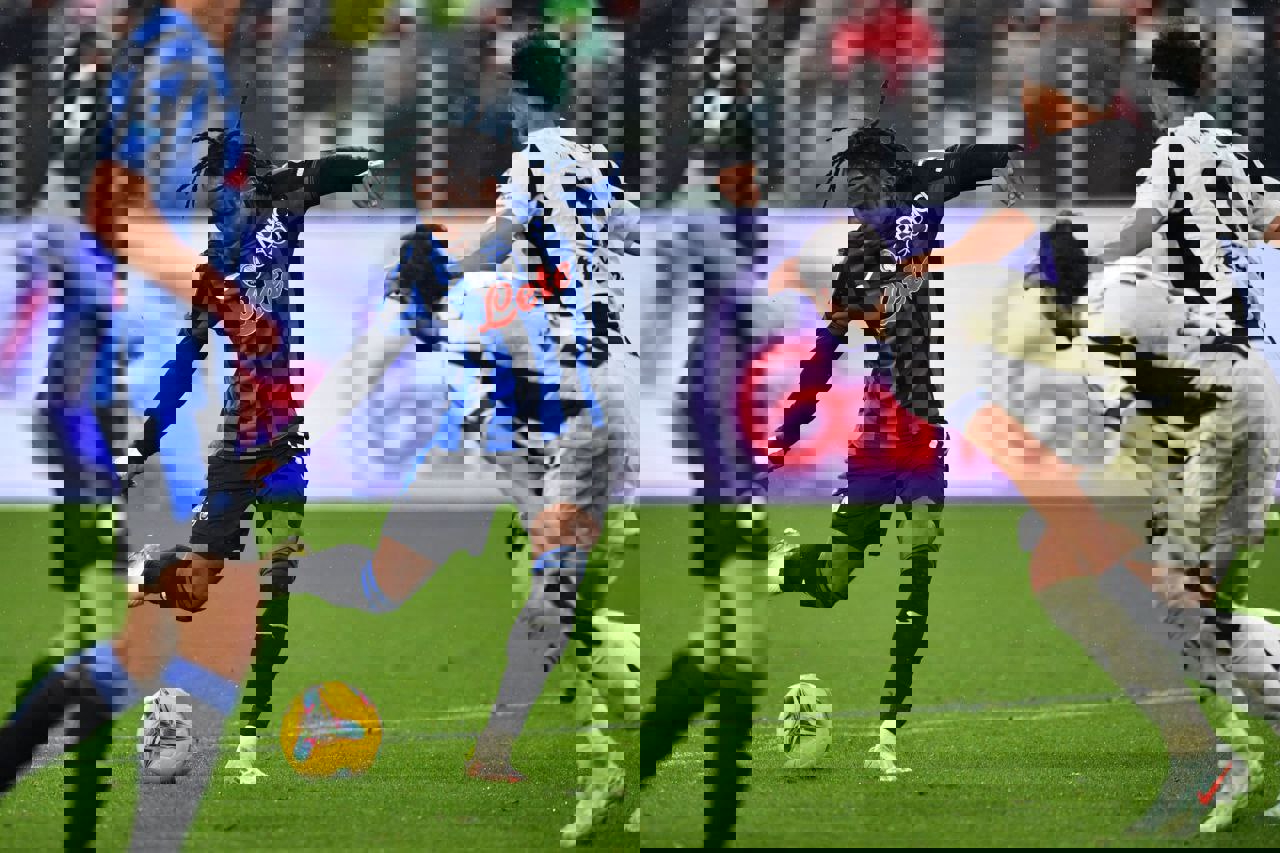 2159572