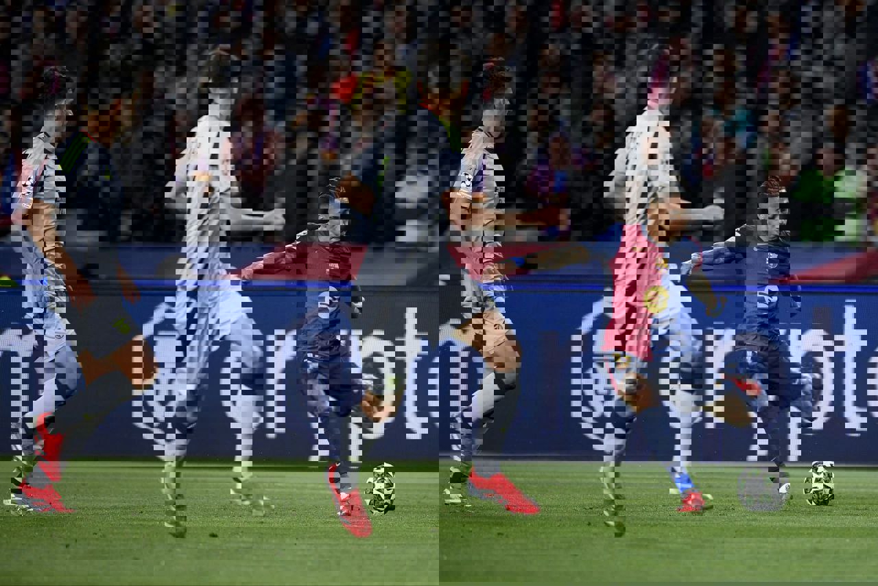 2160365