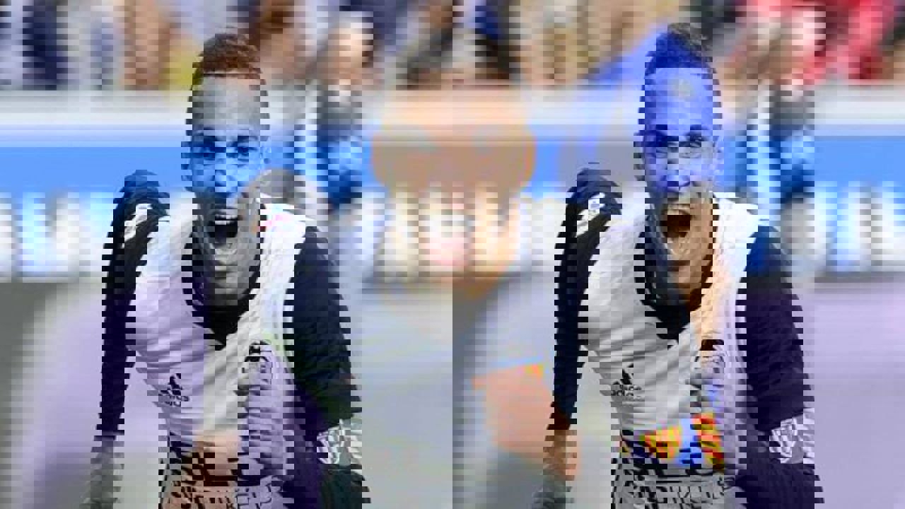 2160023
