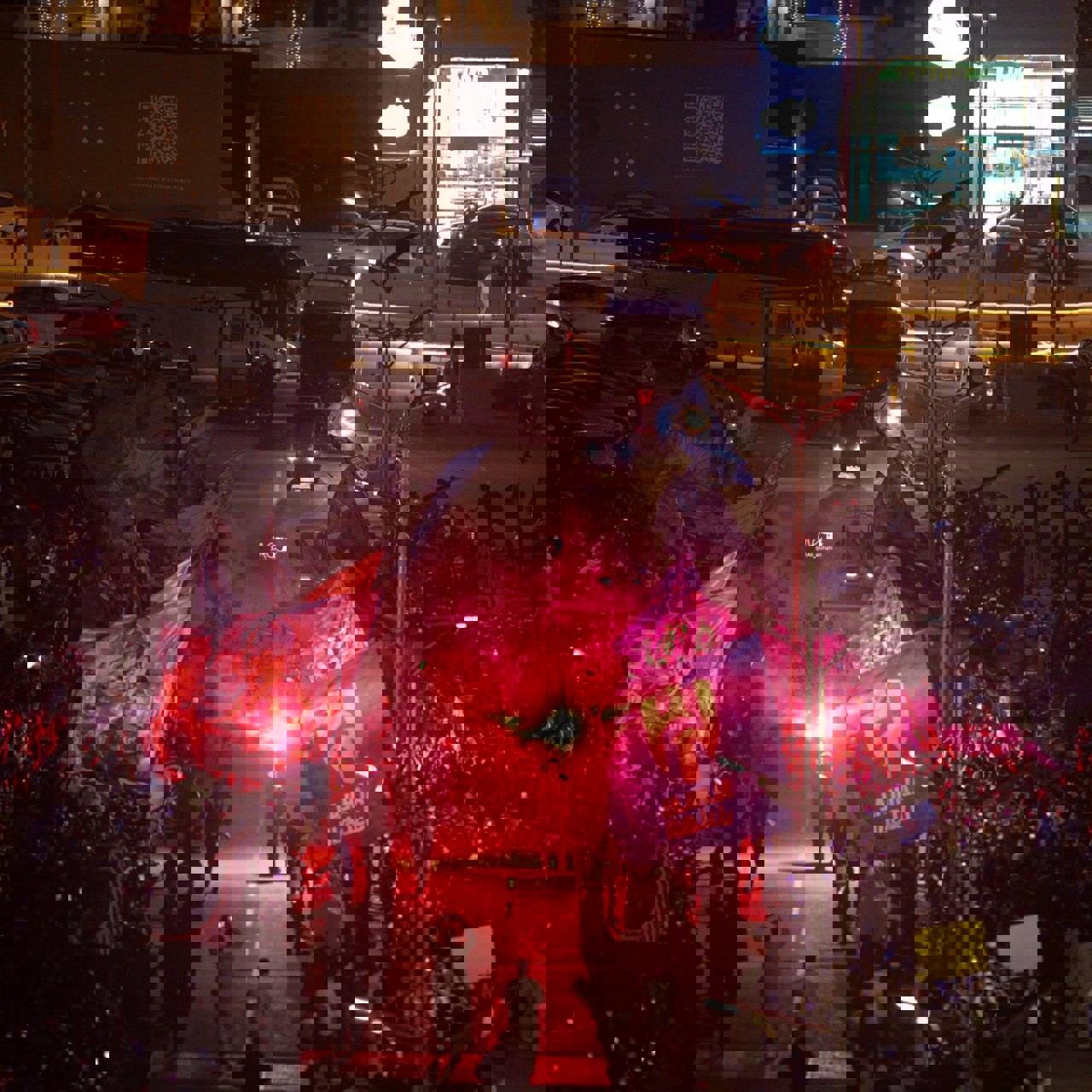 2160352