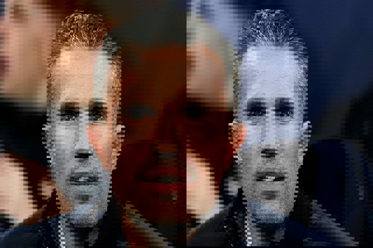 2160467