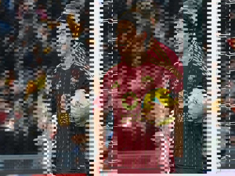 2160906