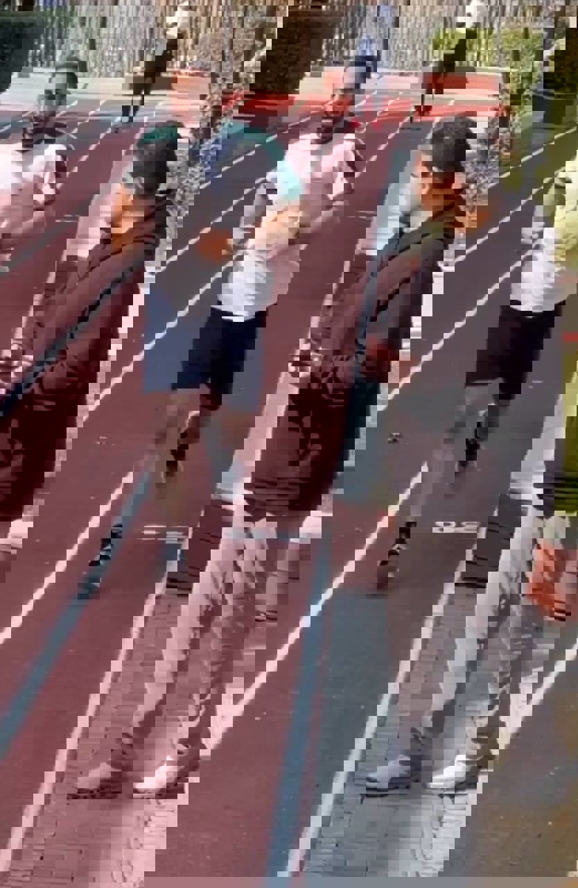2160969