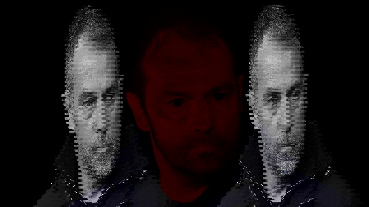 2161084