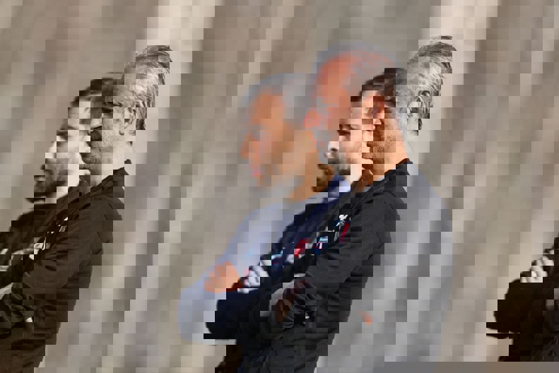 2161301