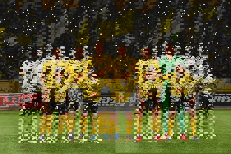2161435