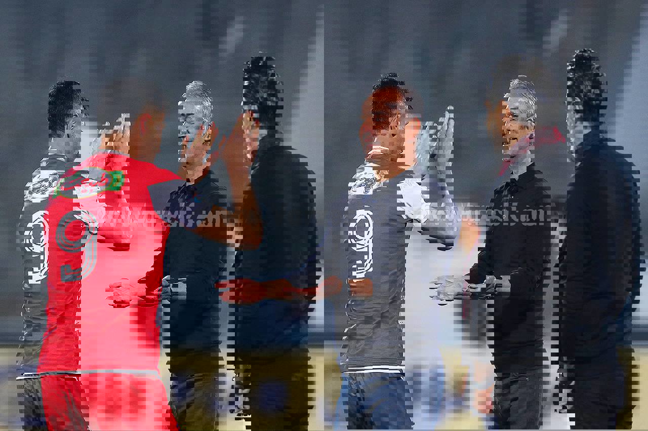 2161573