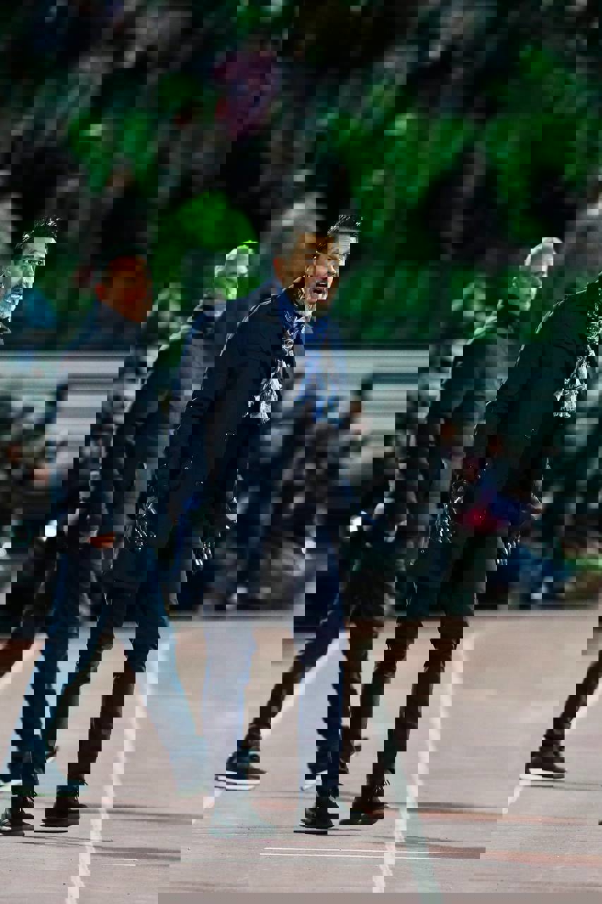 2161589