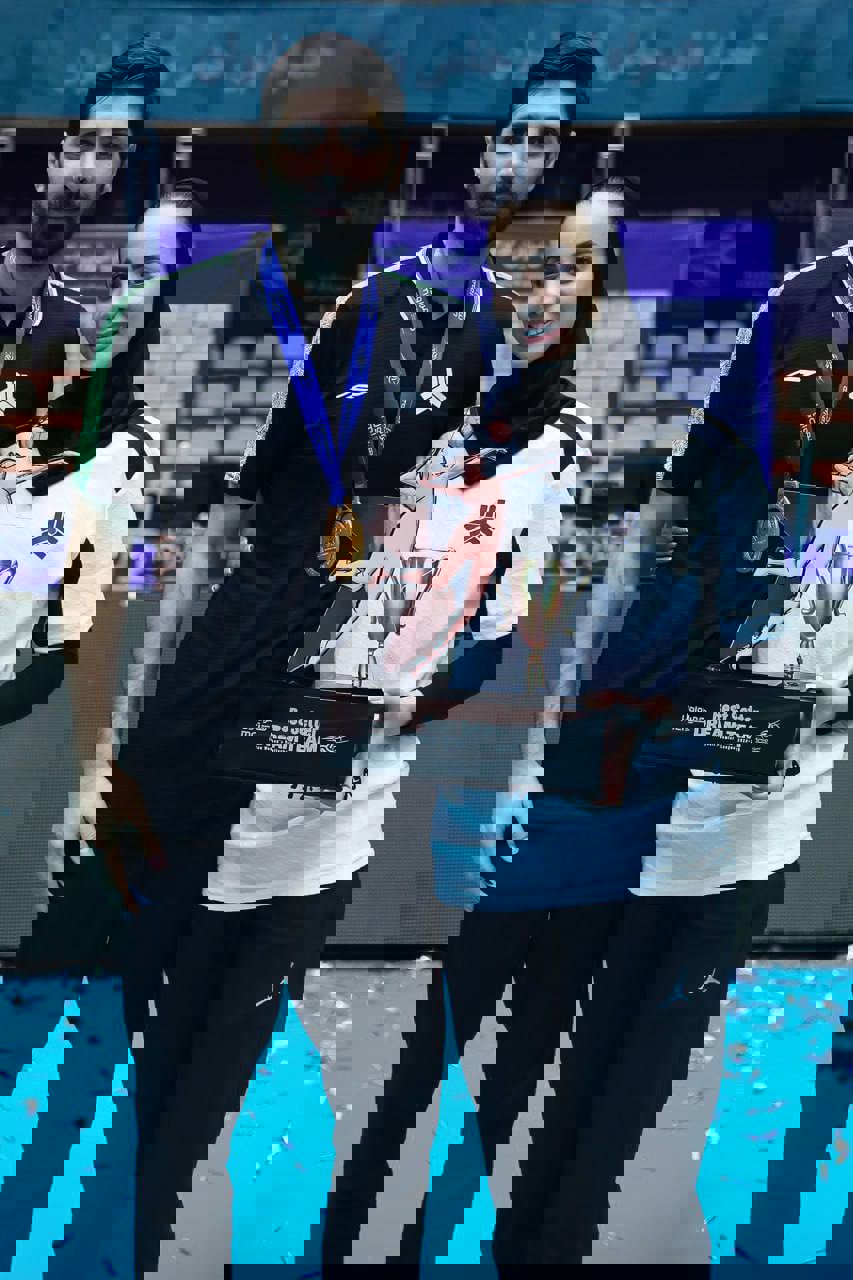 2161672