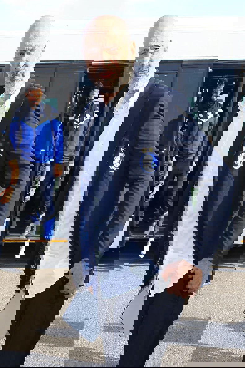2162035