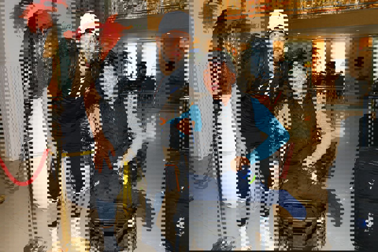 2162157