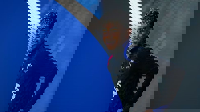 2162089