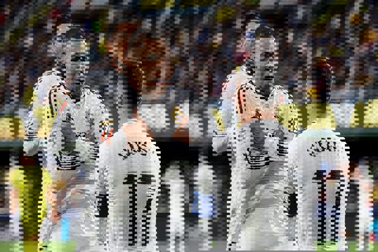 2162104
