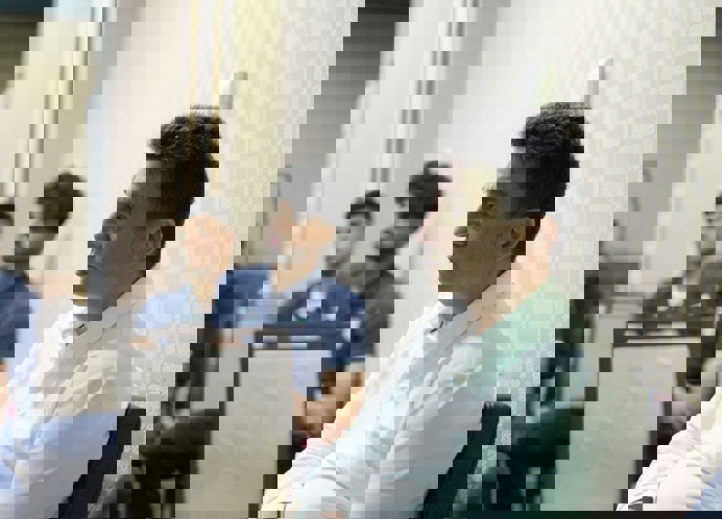 2162153