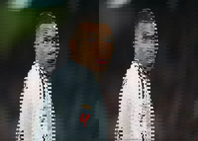 2162744