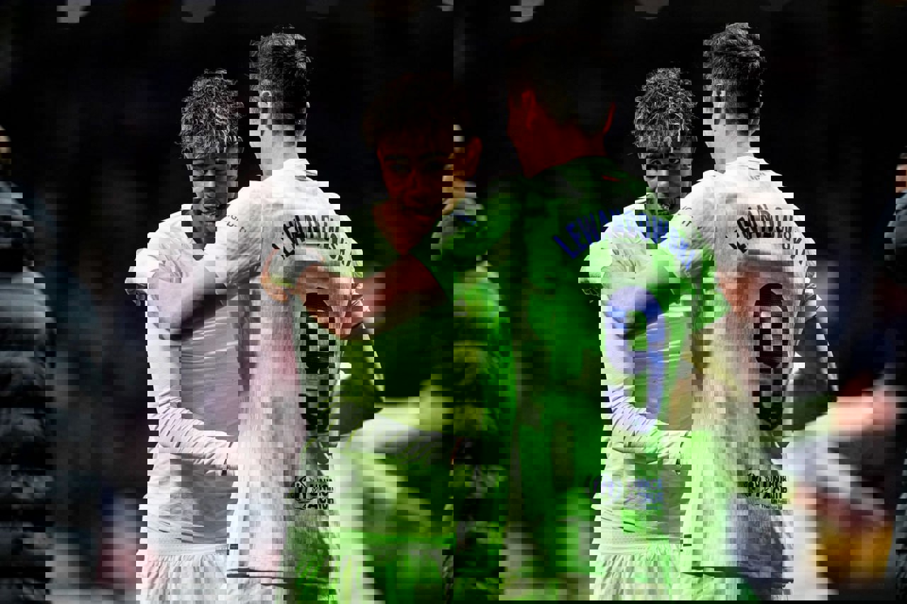 2162432