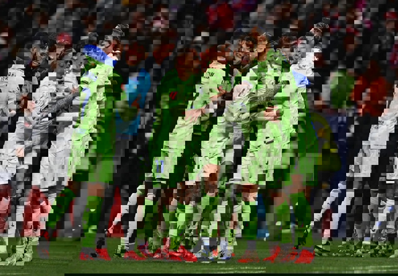 2162436