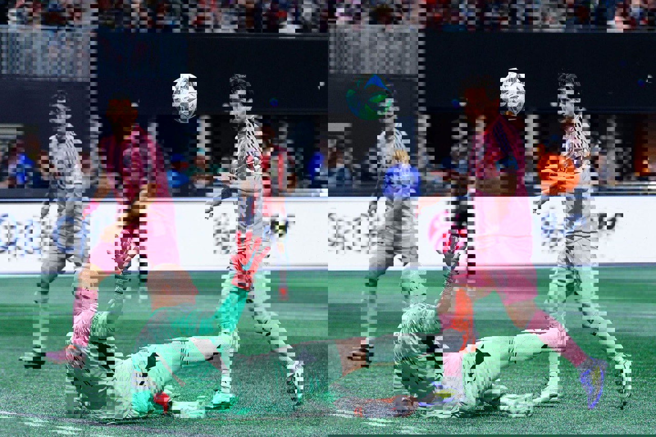 2162482