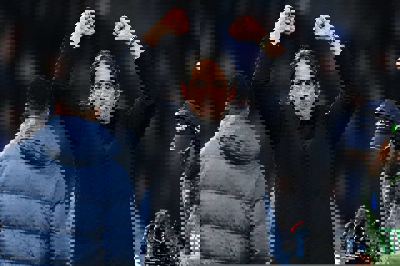 2162438