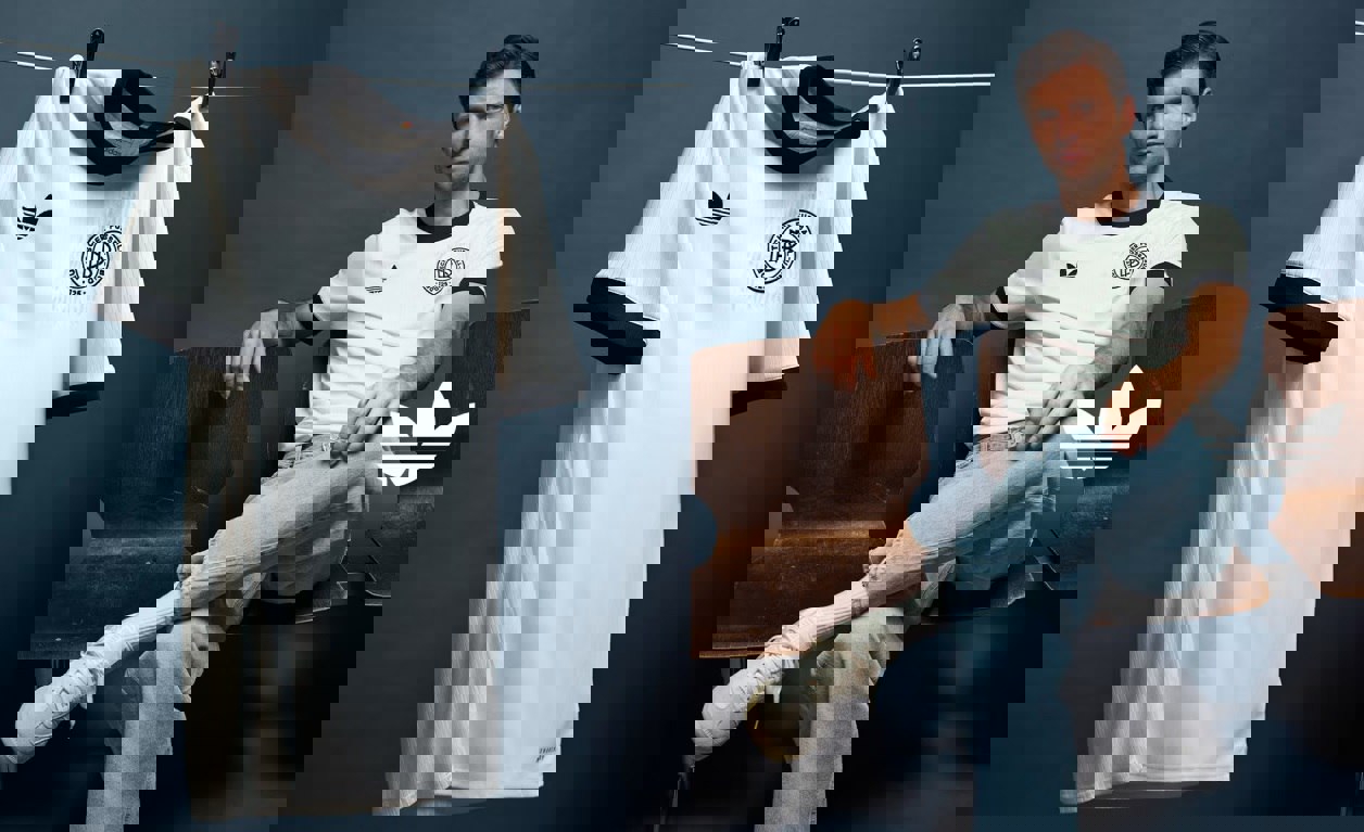 2162556