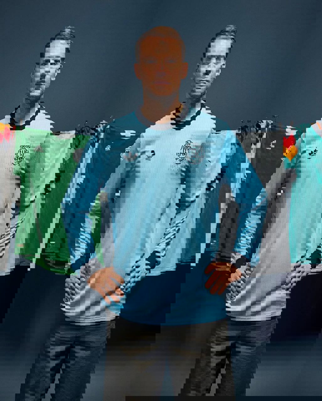 2162558