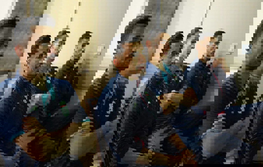 2162598