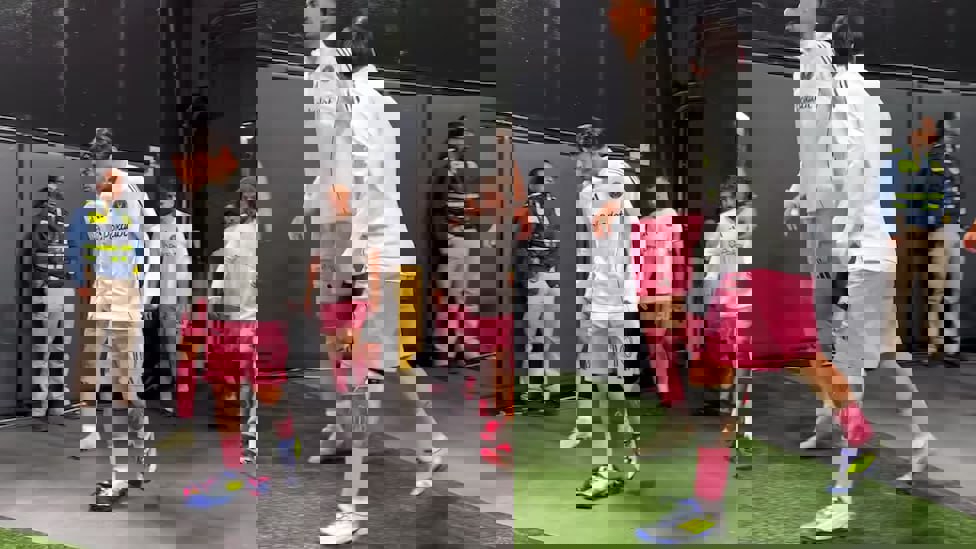 2162827