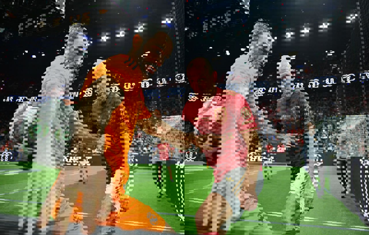 2162812