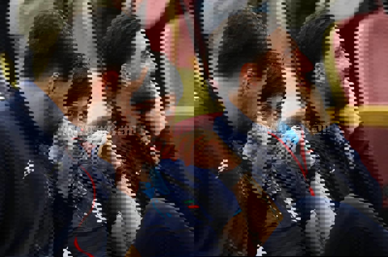 2162882