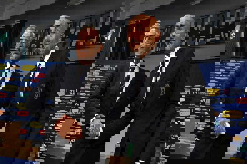 2163097