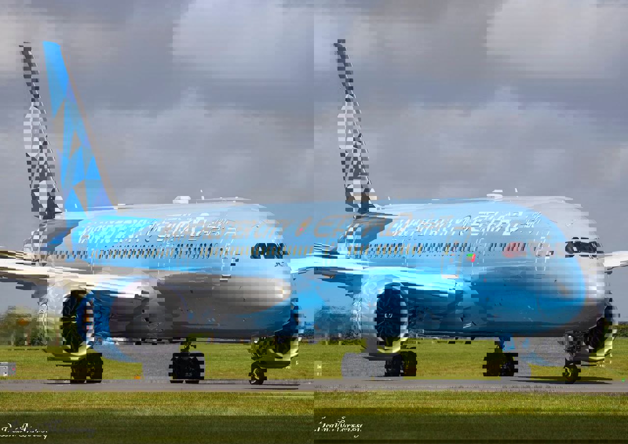 2163083