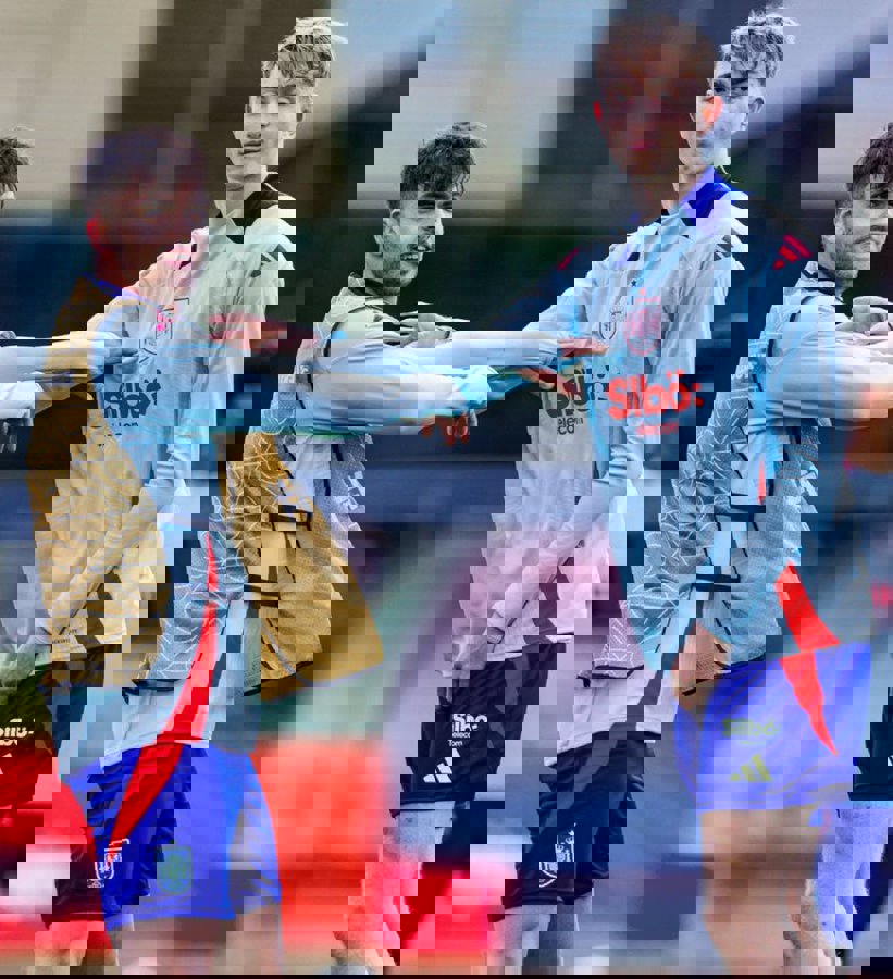 2163299