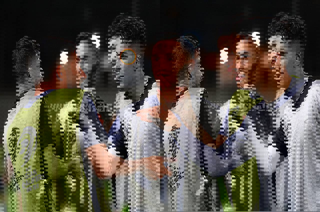 2163424