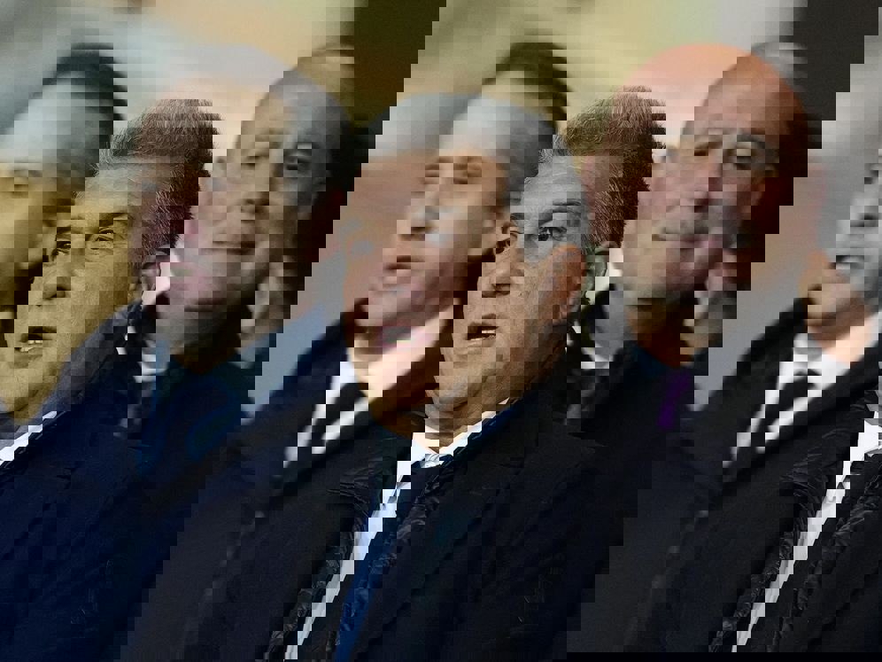 2163490