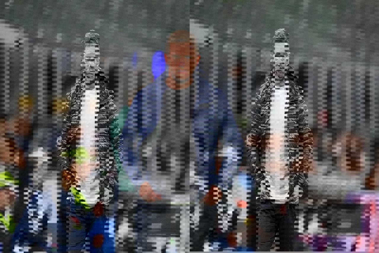 2163945