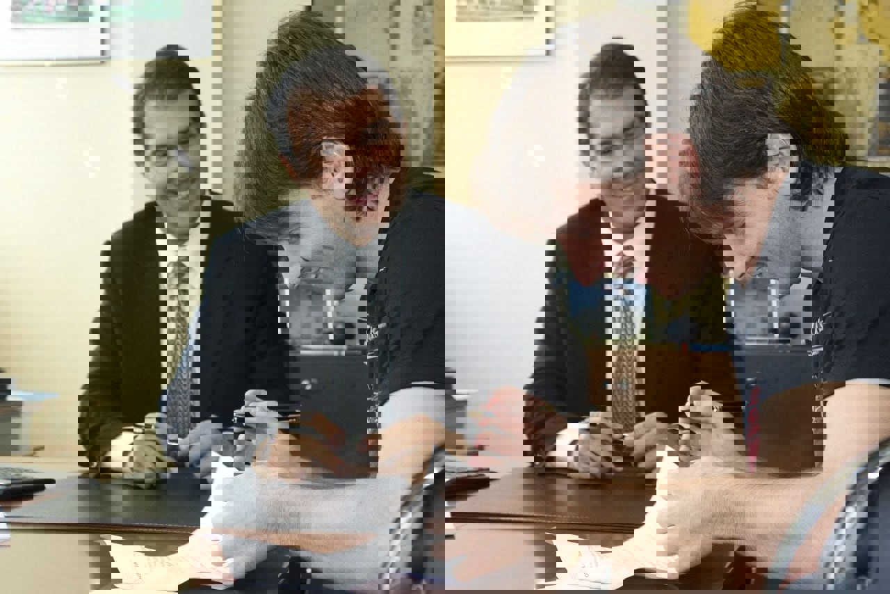2164618