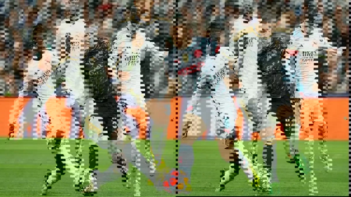 2164879