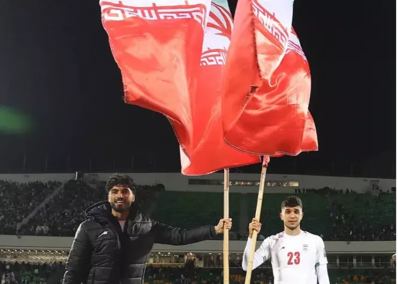 درستترین پرچم به مرکز آزادی کوبیده شد!