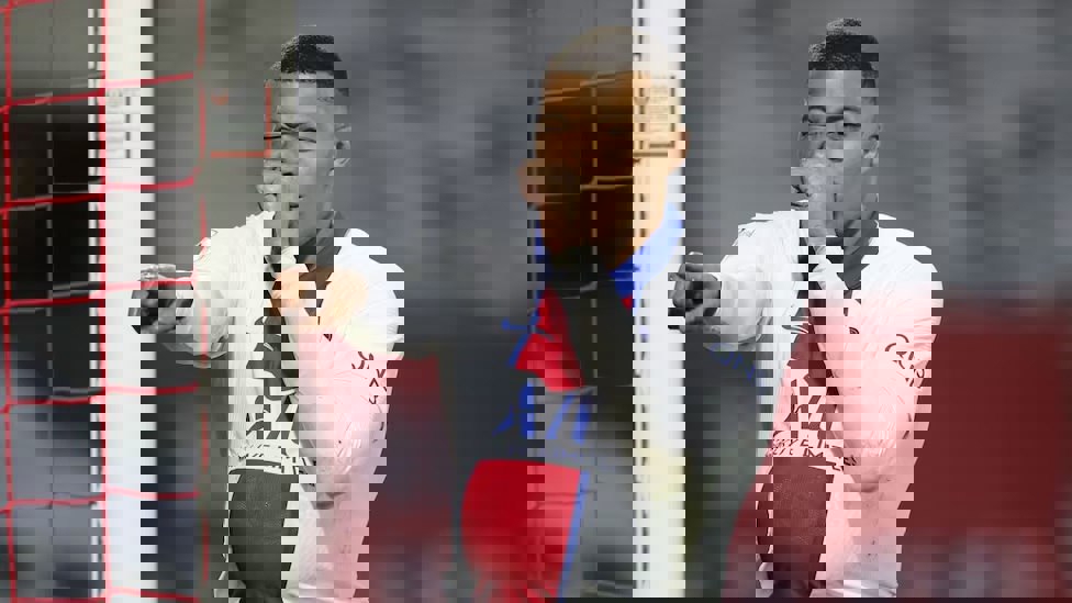 2165698