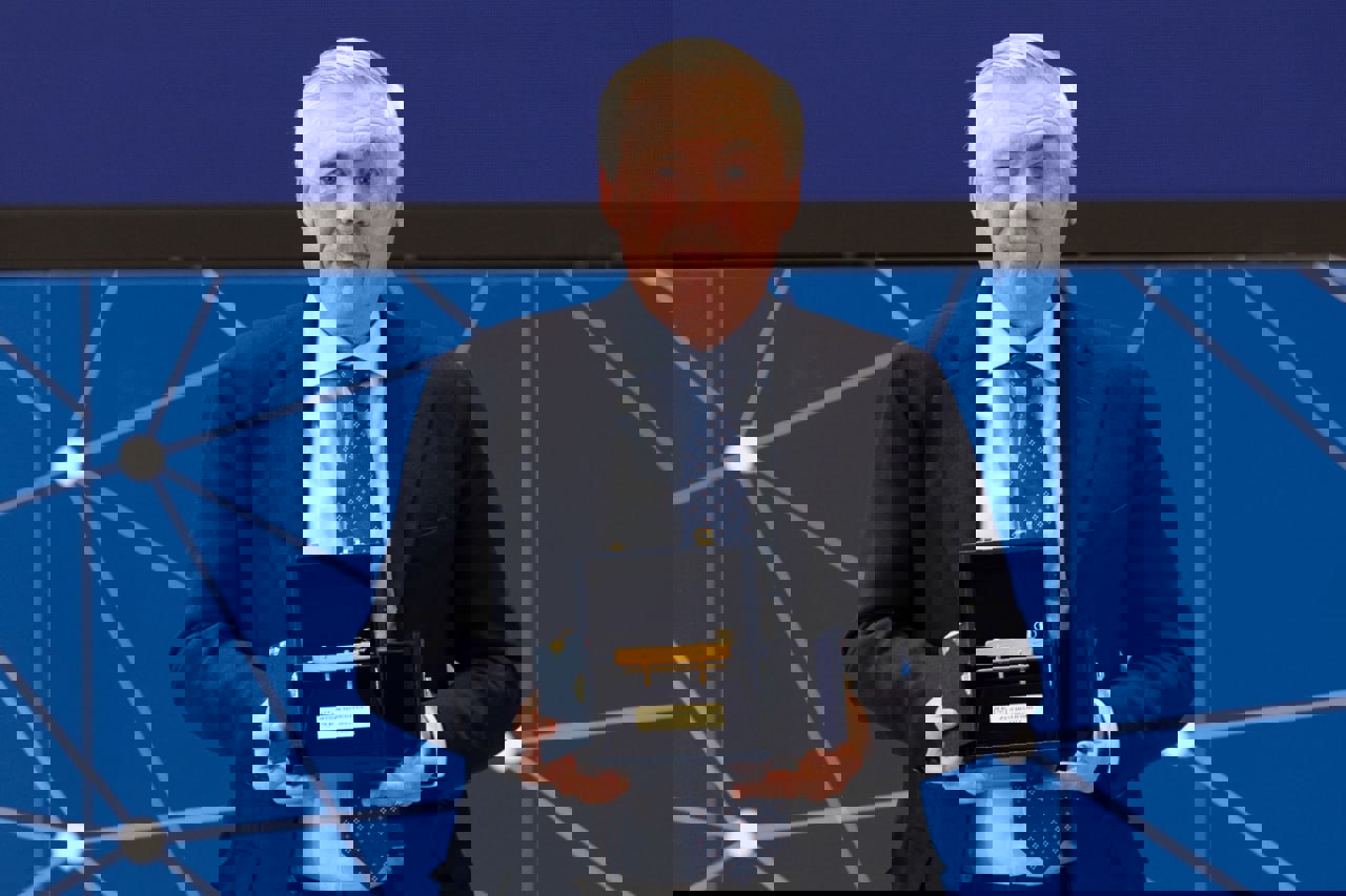 2165627